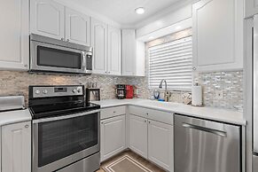 Colony Beach Club 248