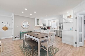 Colony Beach Club 248