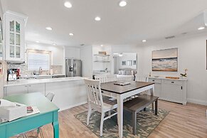 Colony Beach Club 248