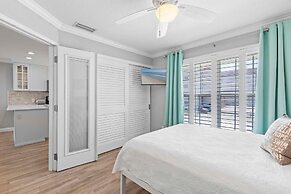 Colony Beach Club 248