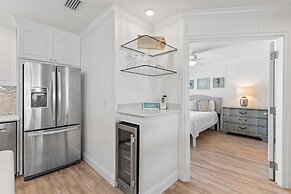 Colony Beach Club 248