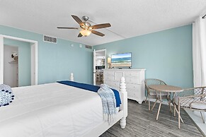 The Shores Club 1105