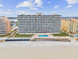 The Shores Club 1105