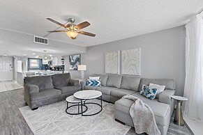 The Shores Club 1105