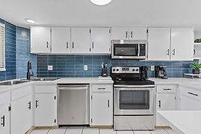 The Shores Club 1105