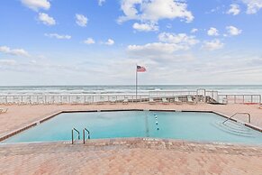 The Shores Club 1105