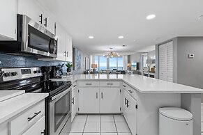 The Shores Club 1105