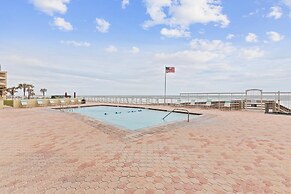 The Shores Club 1105