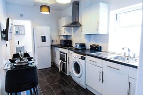 Charming Dartford Apartment - Ideal for Explorers!