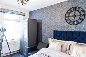 Charming Dartford Apartment - Ideal for Explorers!