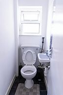 Charming Dartford Apartment - Ideal for Explorers!