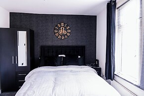 Charming Dartford Apartment - Ideal for Explorers!