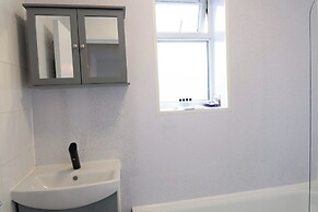Charming Dartford Apartment - Ideal for Explorers!