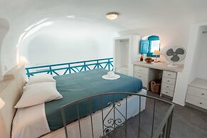 Santorini Karterados Retreat by GHH