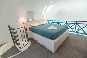 Santorini Karterados Retreat by GHH