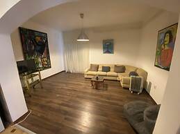 GARDEN APARTMENT
