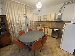 GARDEN APARTMENT