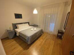 GARDEN APARTMENT
