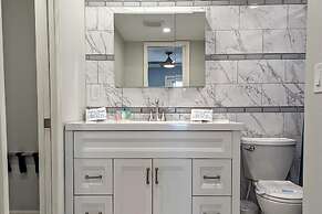 Sea Club #25 - Dolphin's Watch