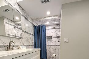 Sea Club #25 - Dolphin's Watch