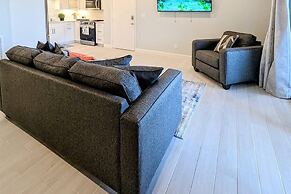 Sea Club #25 - Dolphin's Watch