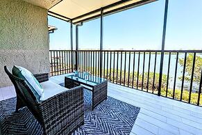 Sea Club #25 - Dolphin's Watch