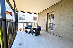 Sea Club #25 - Dolphin's Watch