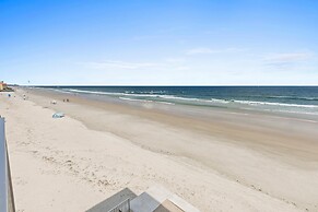 Sea Coast Gardens II 301