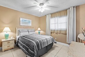 Sea Coast Gardens II 301