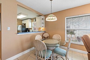 Sea Coast Gardens II 301