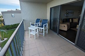 Sea Club #102 - Another Day in Paradise