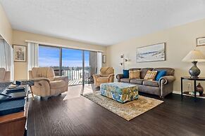 Sea Club #102 - Another Day in Paradise