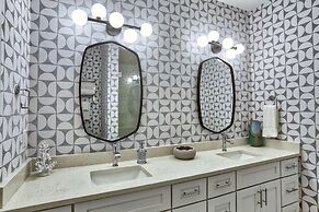 Azul Townhomes C1 - Sol Retreat