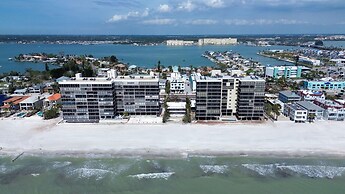 Azul Townhomes C1 - Sol Retreat