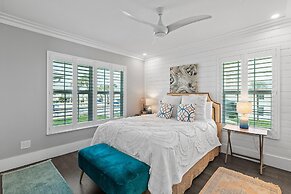 Colony Beach Club 250