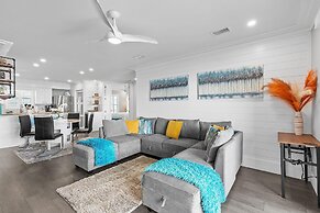 Colony Beach Club 250