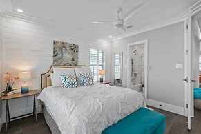 Colony Beach Club 250