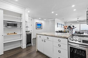 Colony Beach Club 250