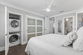 Colony Beach Club 250