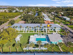 Coronado Arms Condominiums B-18