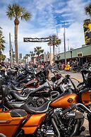 Dimucci Twin Towers 206