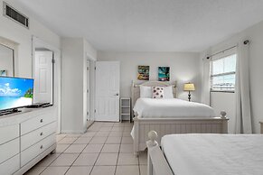 Sea Club #402 - Isle Be Back