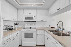 Sea Club #402 - Isle Be Back