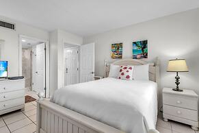 Sea Club #402 - Isle Be Back