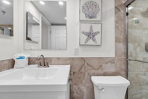 Sea Club #402 - Isle Be Back