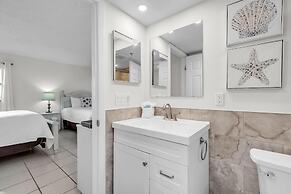 Sea Club #402 - Isle Be Back