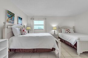 Sea Club #402 - Isle Be Back