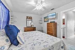 Colony Beach Club 209