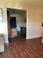 Cloud 9 Motel