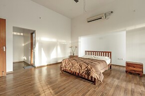 Azura Villa by Stayjadegardenhome Theatreluxury